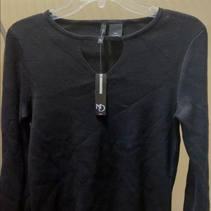 New Direction black sweater wl1 fixtures A4